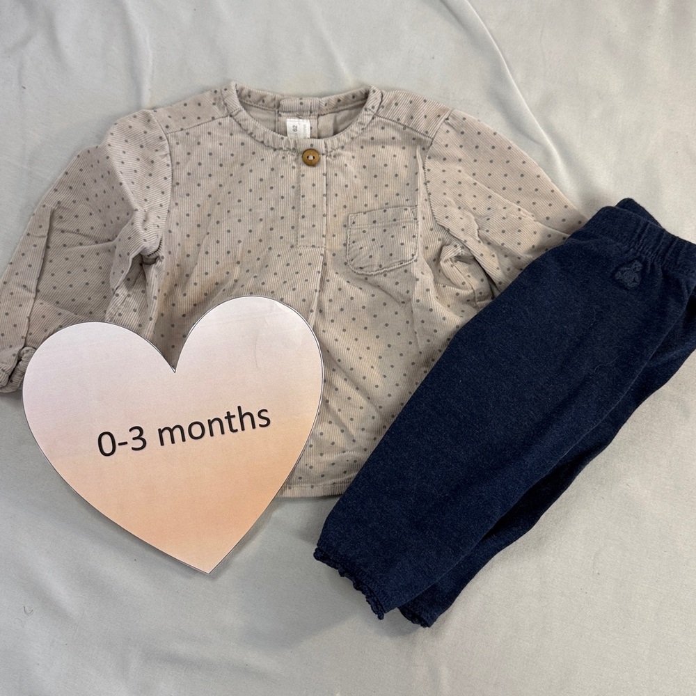 Zara and GAP - 2 piece newborn baby outfit/set. Size 0-3 months